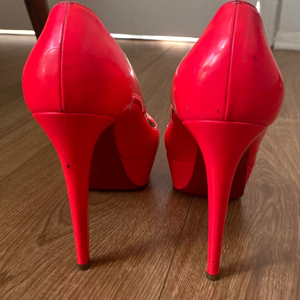 Christian Louboutin heels in coral sz 39